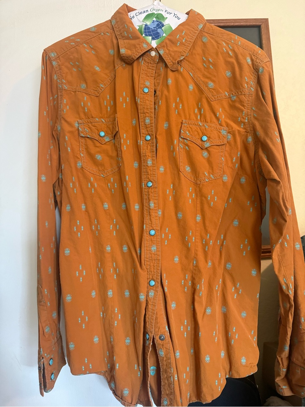 Women’s Long-Sleeve Rust Western Shirt with Turquoise Accents Wrangler